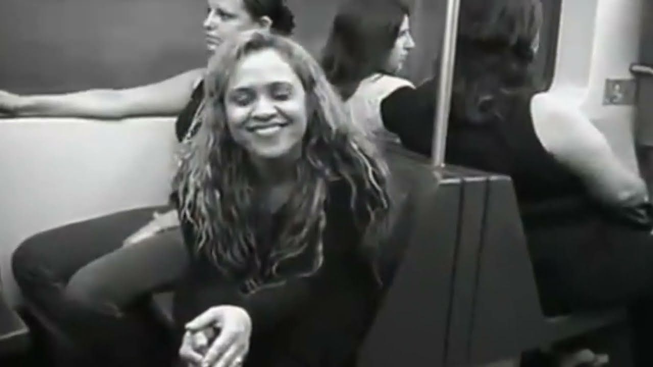 Maravilhoso Emanuel - Vanilda D' Paula (Clipe Oficial Gravadora Belém)