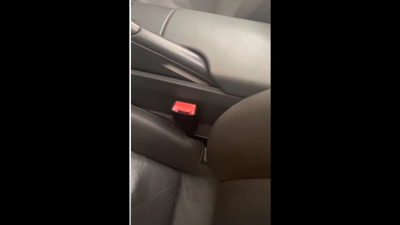 Boxster/Cayman 987 Seat Removal/Seat Belt Buckle replacement part 6