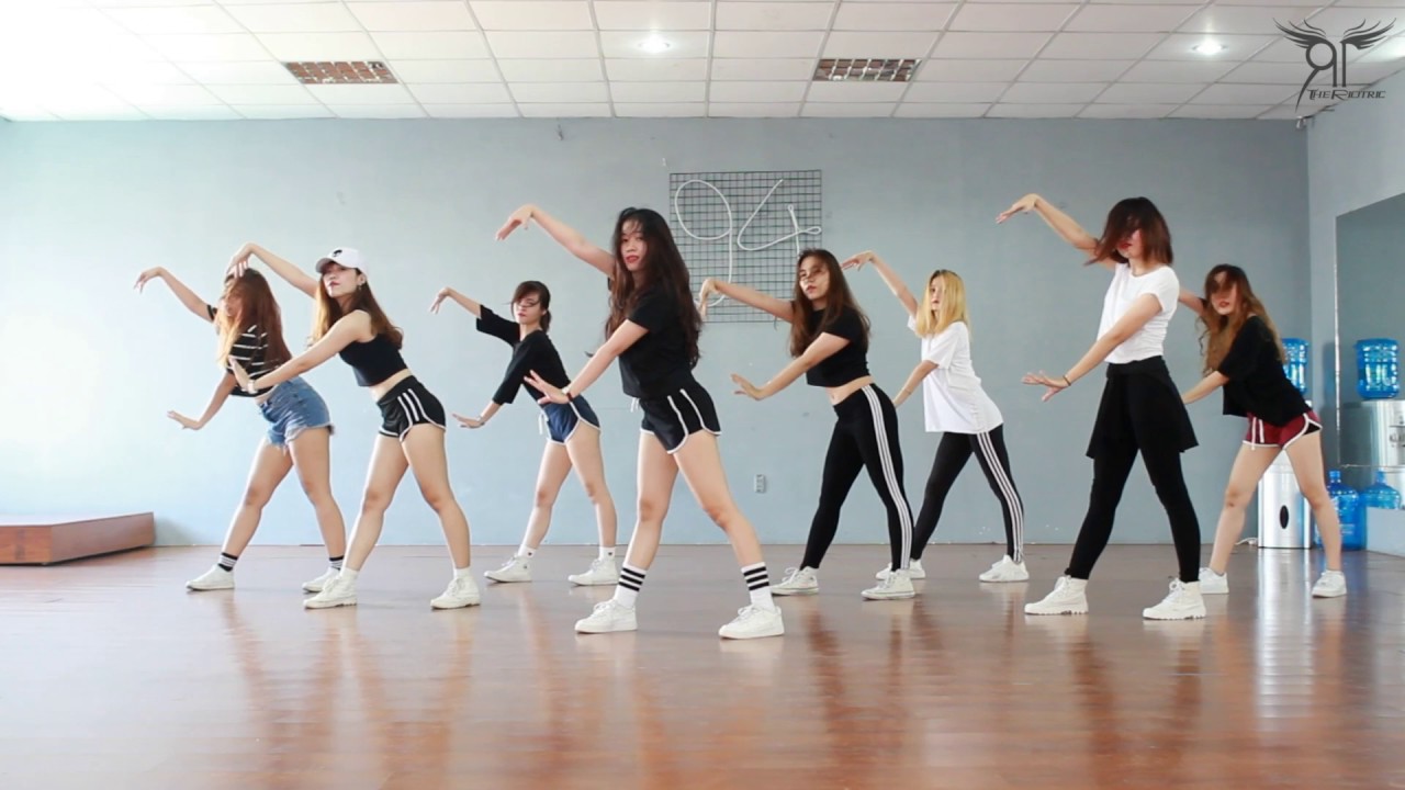 [One Take Ver.] Catch Me If You Can (소녀시대) - Dance Cover By The Riotric From Vietnam