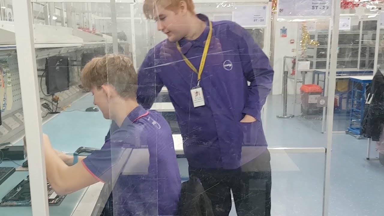 Meet Cameron, a Repairs Apprentice at Currys