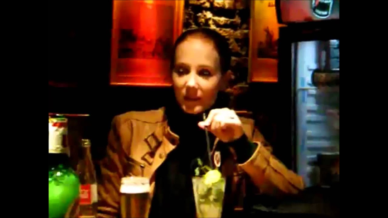 Simone Simons Screwups