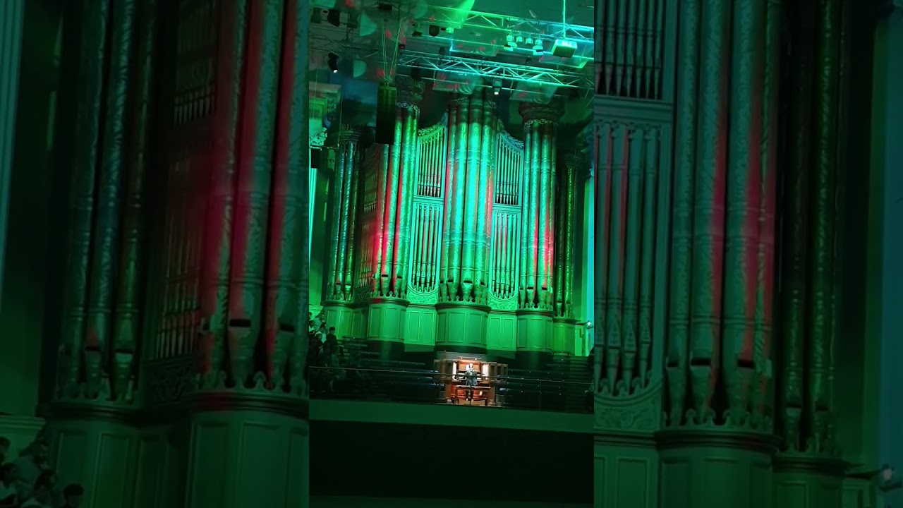 Glass by Hania Rani Performed by Anna Lapwood at Birmingham Town Hall
