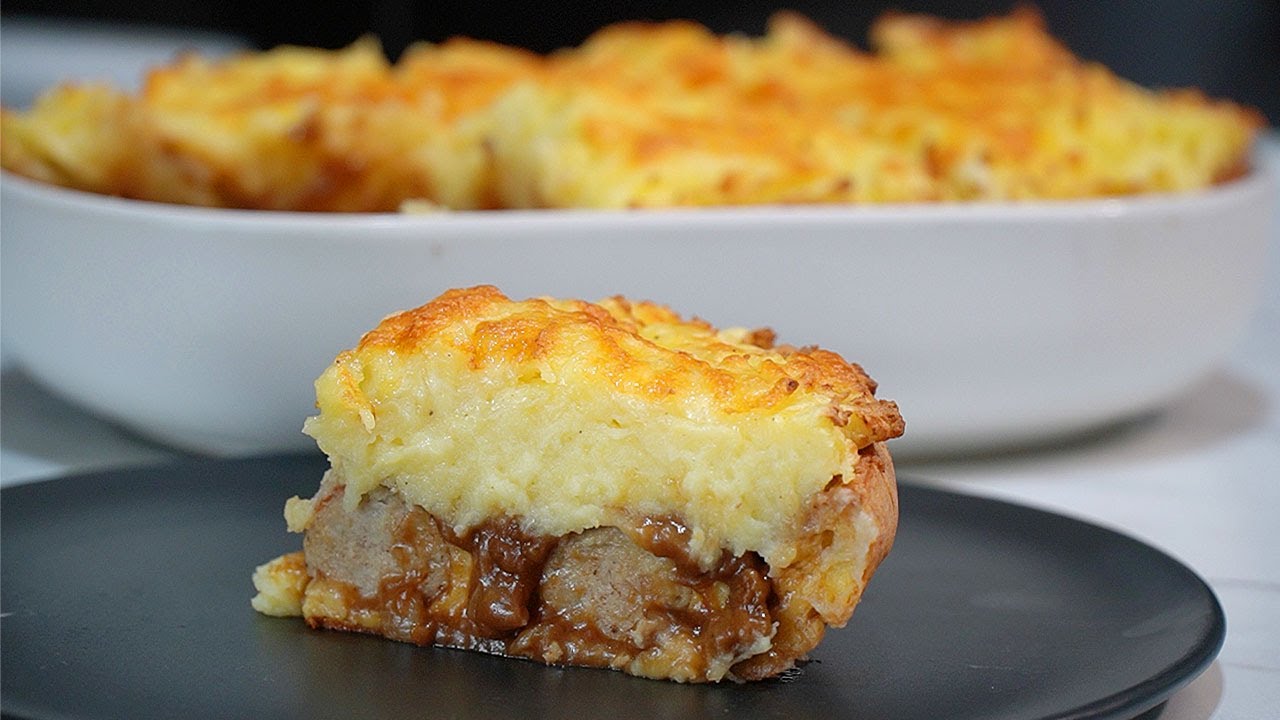 Ultimate TOAD-in-the-HOLE Pie: A Hearty Twist on a BRITISH Classic