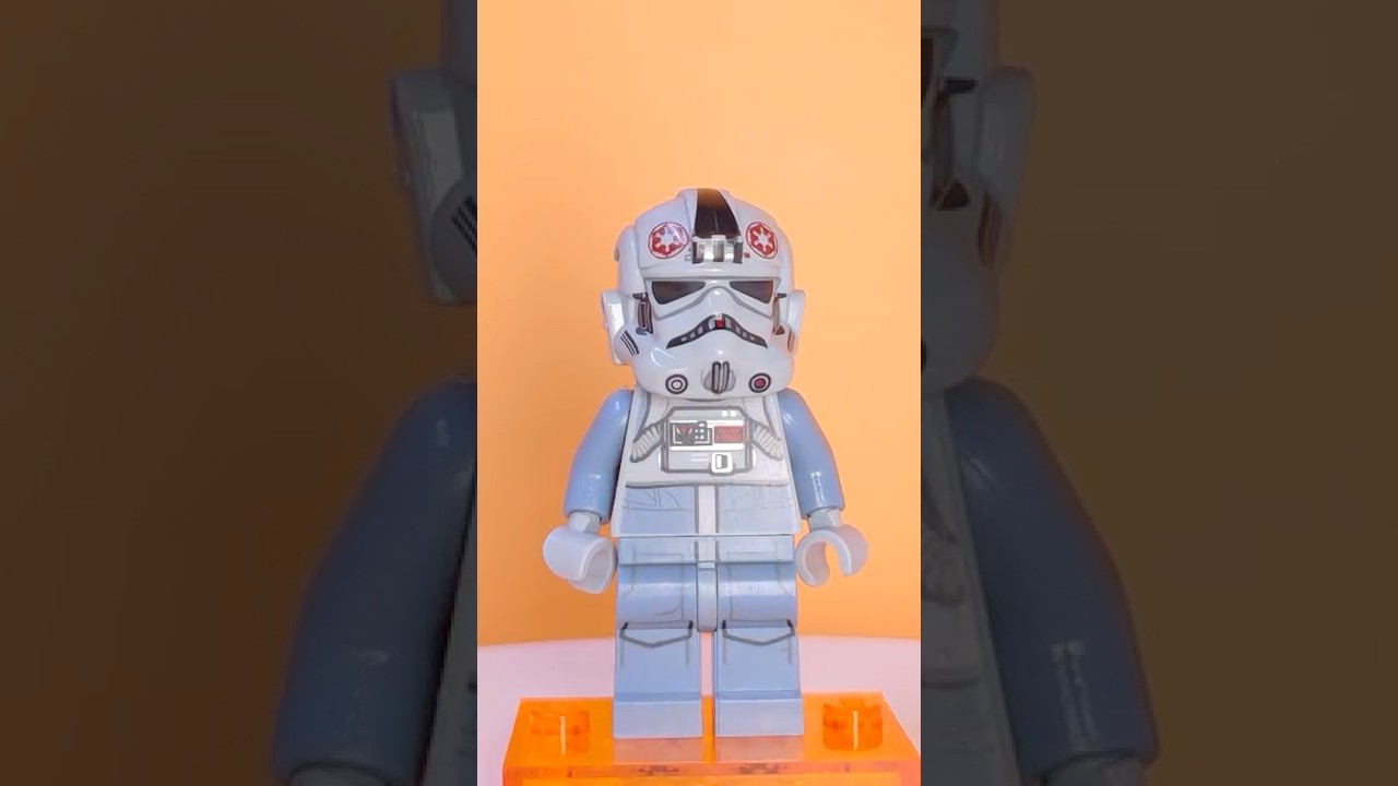 LEGO Star Wars - Минифигурка водителя AT-AT! 