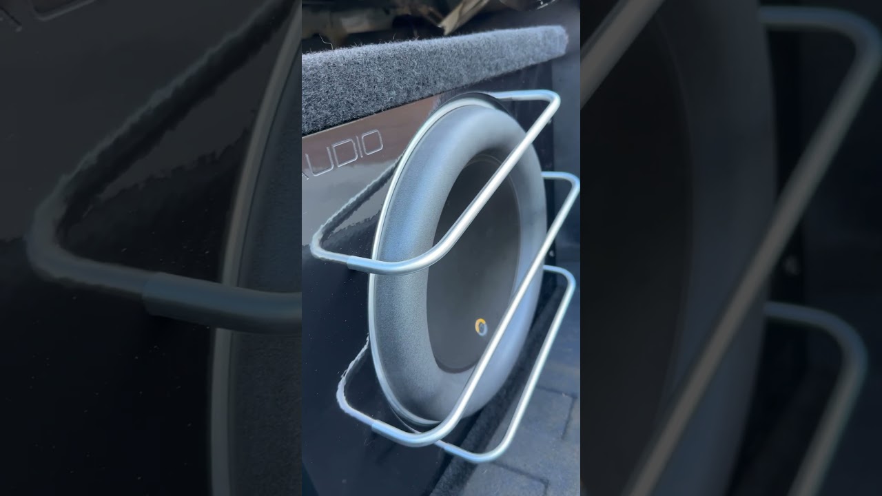 JL Audio 13.5 W7 on a JL Audio RD 1500.1 rattling my shitbox car. Song: Forget About Me-Night Lovell