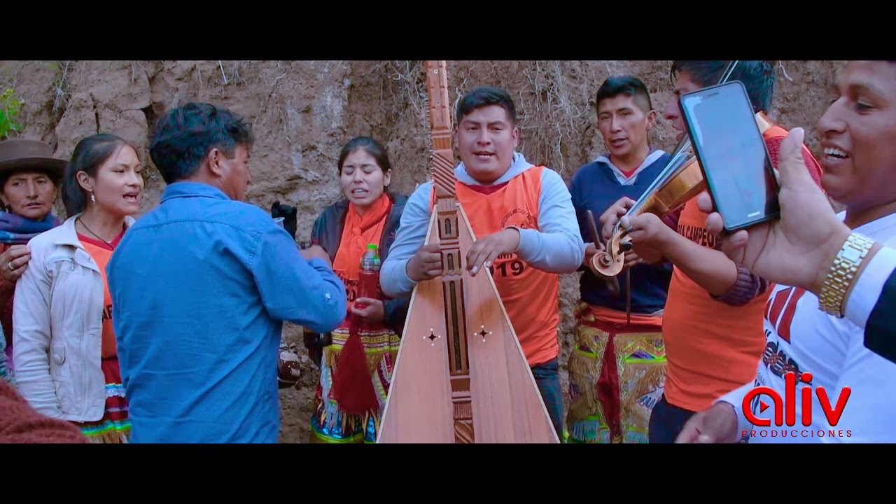 Roger Aguirre y Teófilo Taipe ♫Mix Huaynos♫ (1ra parte) Paria 2019