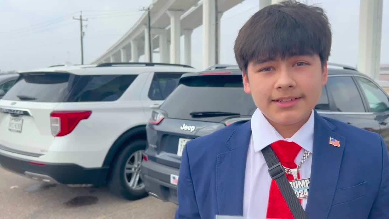 Corpus Christi teen skips school to see President Trump