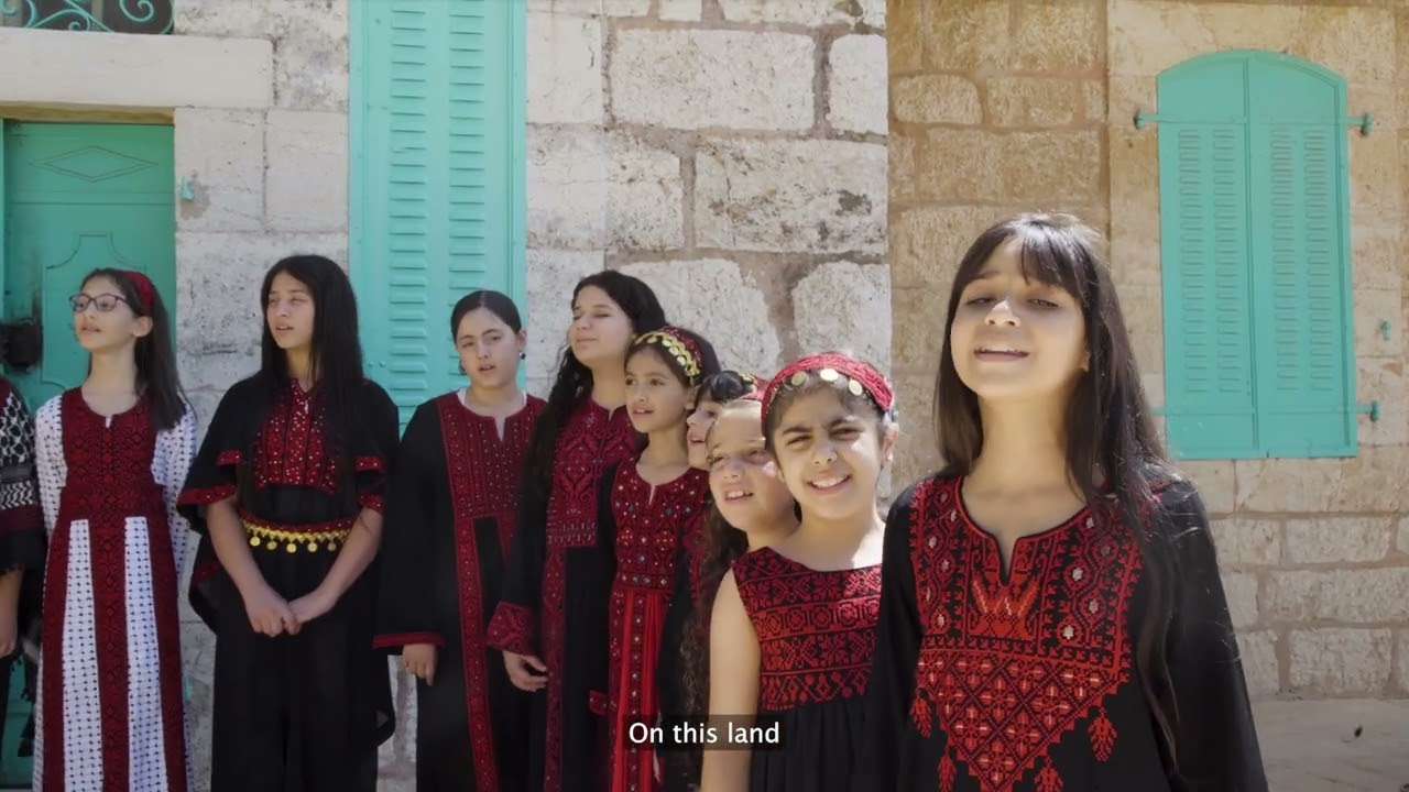 جوقة جذور - على هذه الارض ما يستحق الحياة