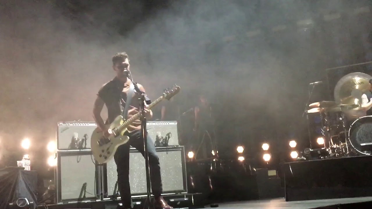 Royal Blood - How Did We Get So Dark? (Live at Campo Pequeno Lisboa 2017)