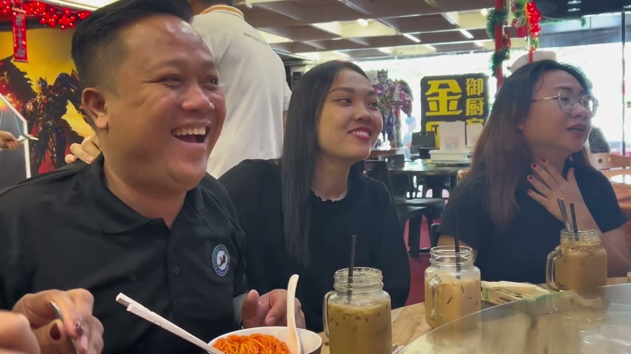 Pertama Kali Memandu Di Kuching // Sarapan Pagi Kolo Mee Sarawak & Perjumpaan Bersama Ahli PYS //