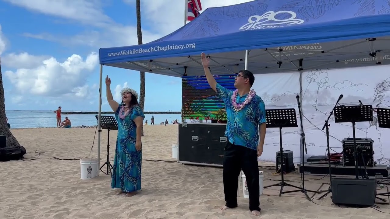 Christmas Hula - When Hope came down - Waikīkī Beach Chaplaincy - 