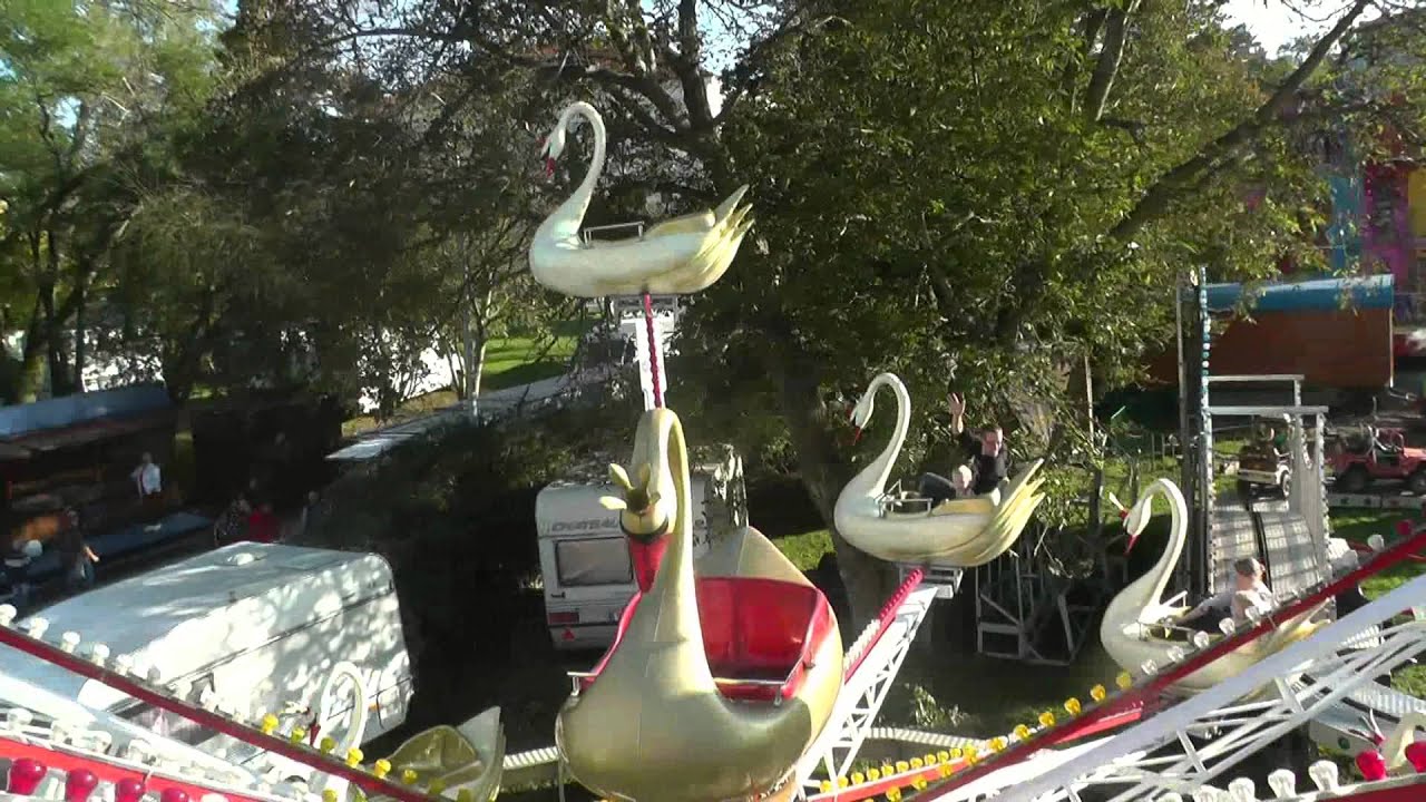 Břevnovské posvícení 2014 - ATRAKCE LABUTĚ ZA JÍZDY / ATTRACTION SWANS ON-RIDE
