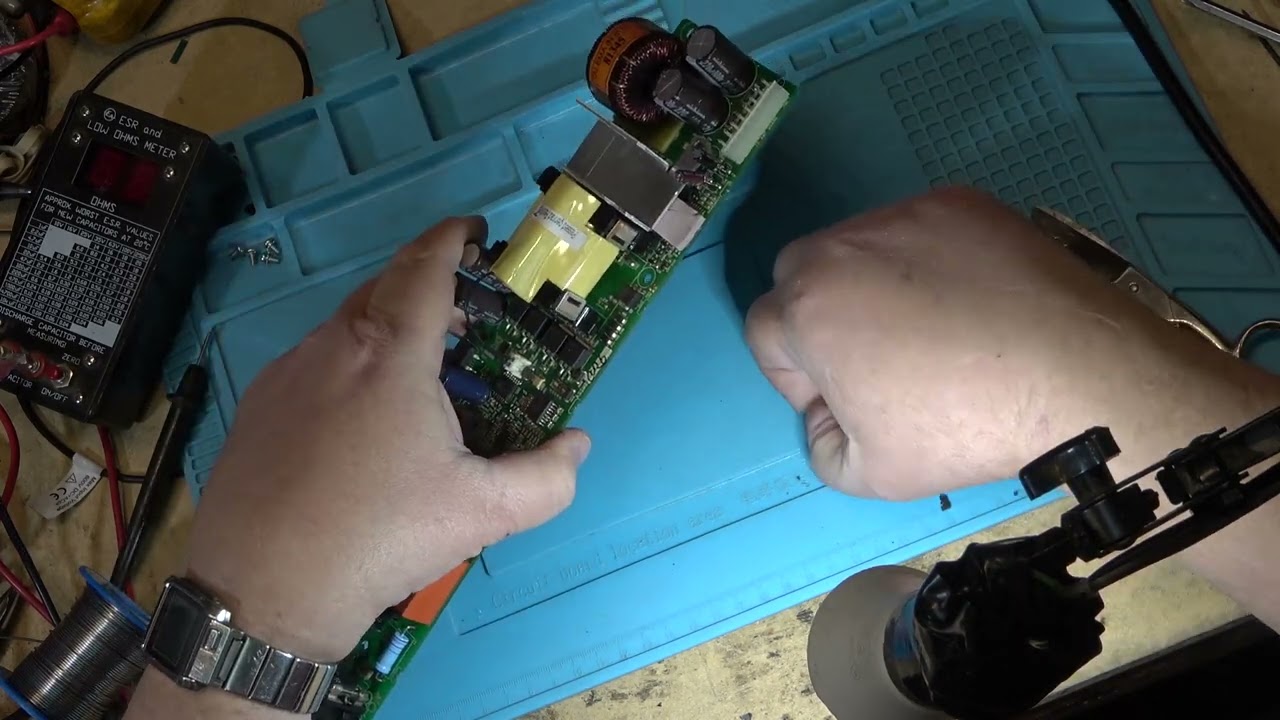 Linn Majik 6100 Amplifier sounds like a broken sewing machine.