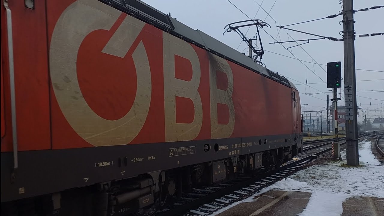 &Ouml;BB Vectron Ausfahrt in Wels