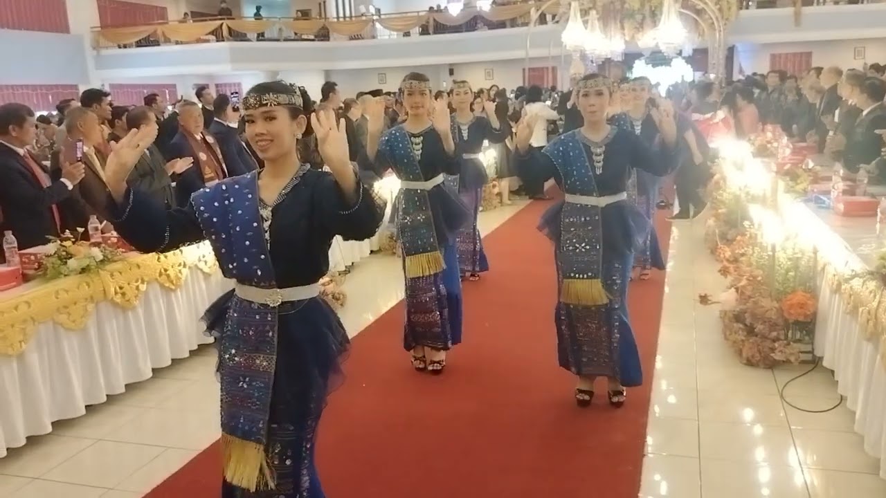 Kostum Penari Warna Biru Dongker,Terkesan Mewah dan Anggun. Sanggar gorga Dancers 