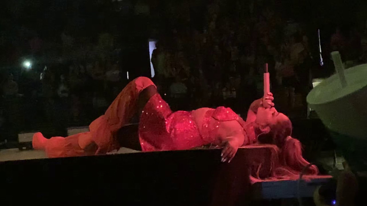 Into You - Ariana Grande - Sweetener Tour - Boston 2019