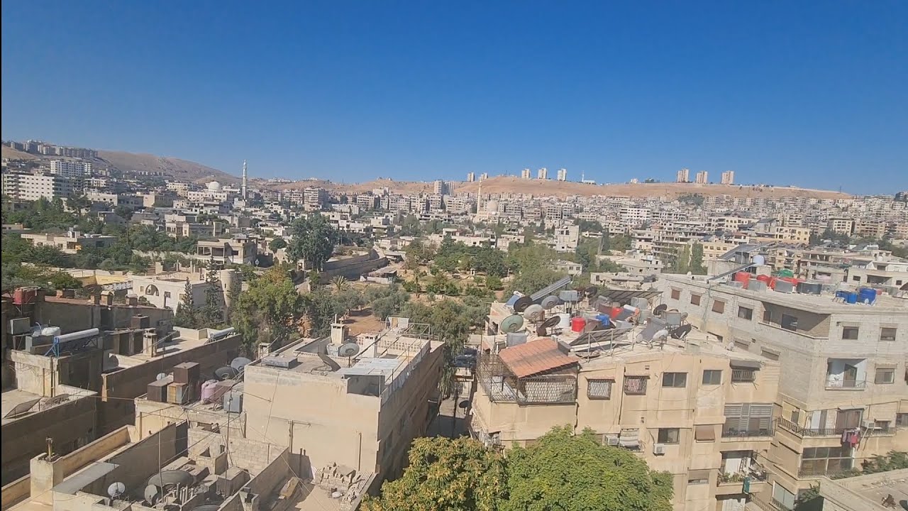 للبيع شقة بمساحة متوسطة مكسية جاهزة للسكن بإطلالة جميلة ( قدسيا ) ريف دمشق