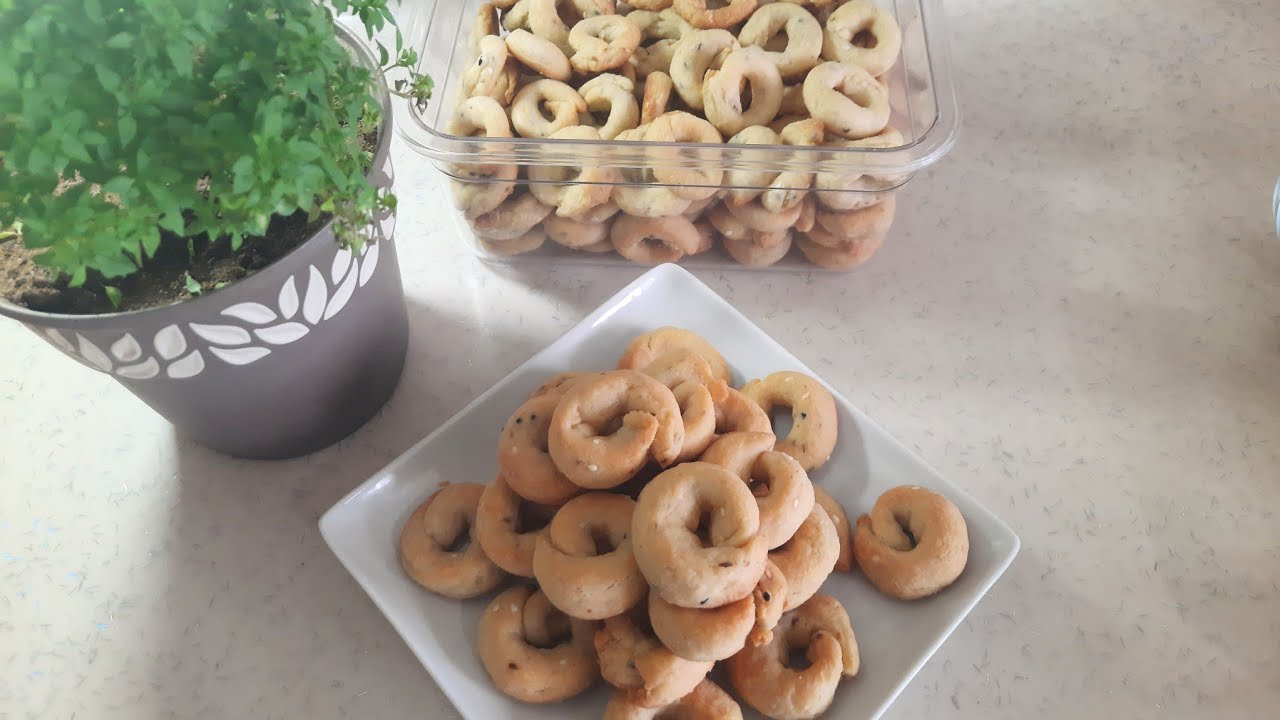 كعك العيد المالح باسهل طريقة 😍ولذيد جدا وهش وبذوب بالفم 😋 كعك بنكهة الجبنة كعك مالح