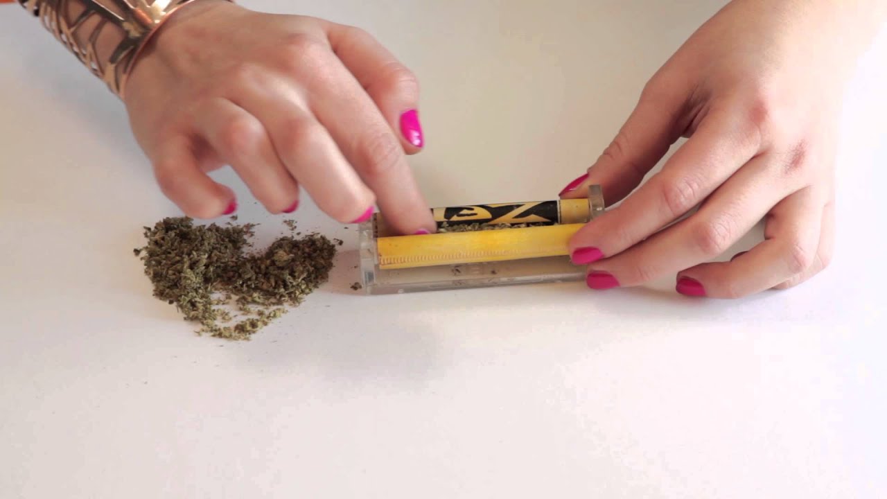 How to roll the perfect joint (Using a cigarette roller)