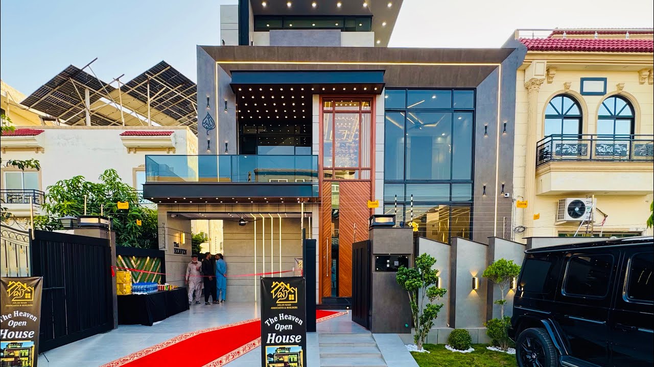 10 Marla Ultra modern house سوسائٹی کا بادشاہ گھر in Central Park Lahore