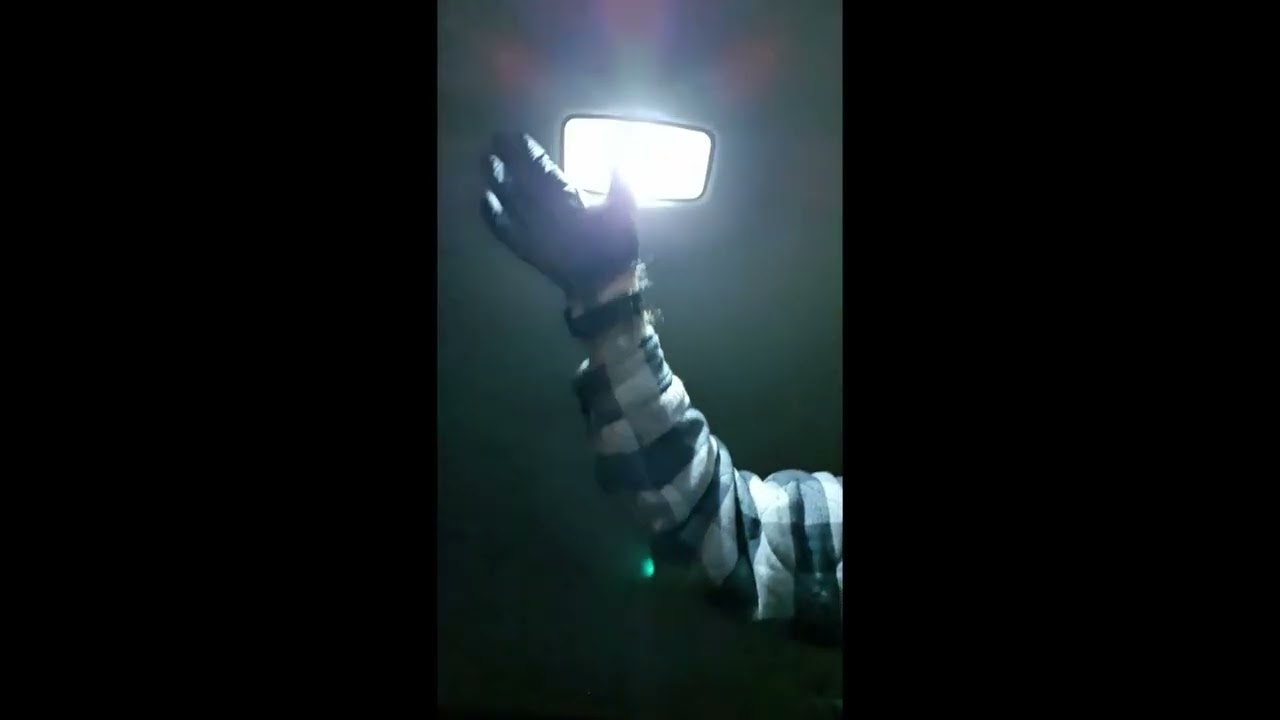 LED Interior bulb install Toyota FJ Cruiser
