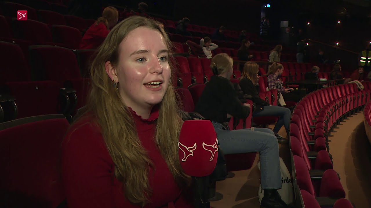 Middelbare school uit Dronten wijkt uit naar theaterzaal van De Meerpaal