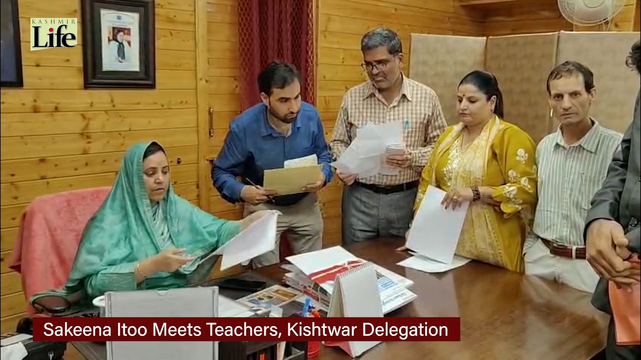 Sakeena Itoo Meets Teachers, Kishtwar Delegation