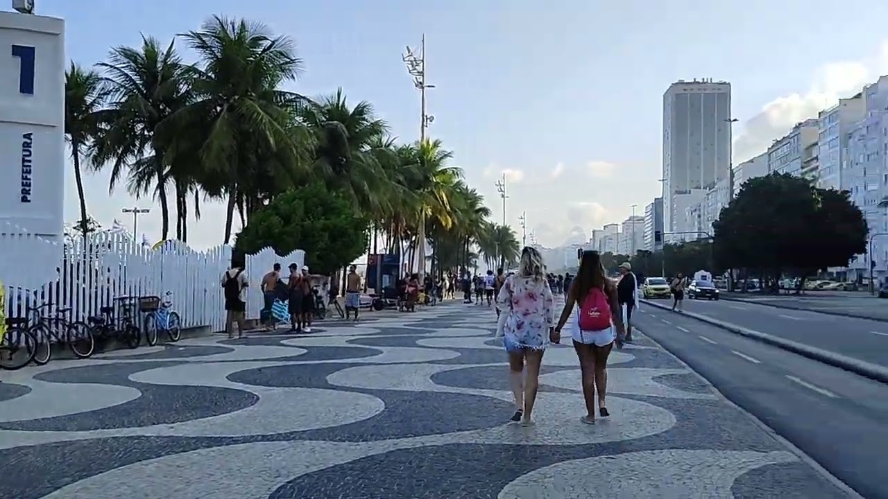 Walking Rio de Janeiro Brazil Novo Hotel Leme até praia do Leme