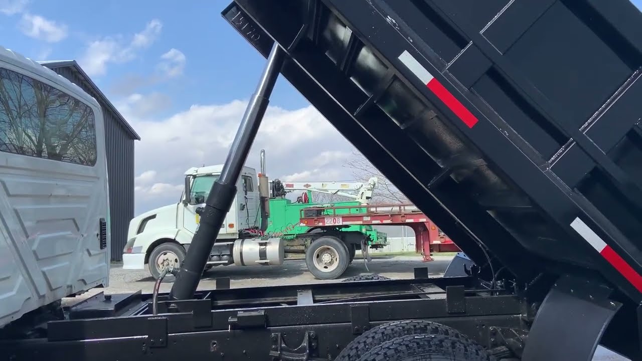 Stock# 9516 - 2014 International 4400 with New 10 Foot Dump Bed
