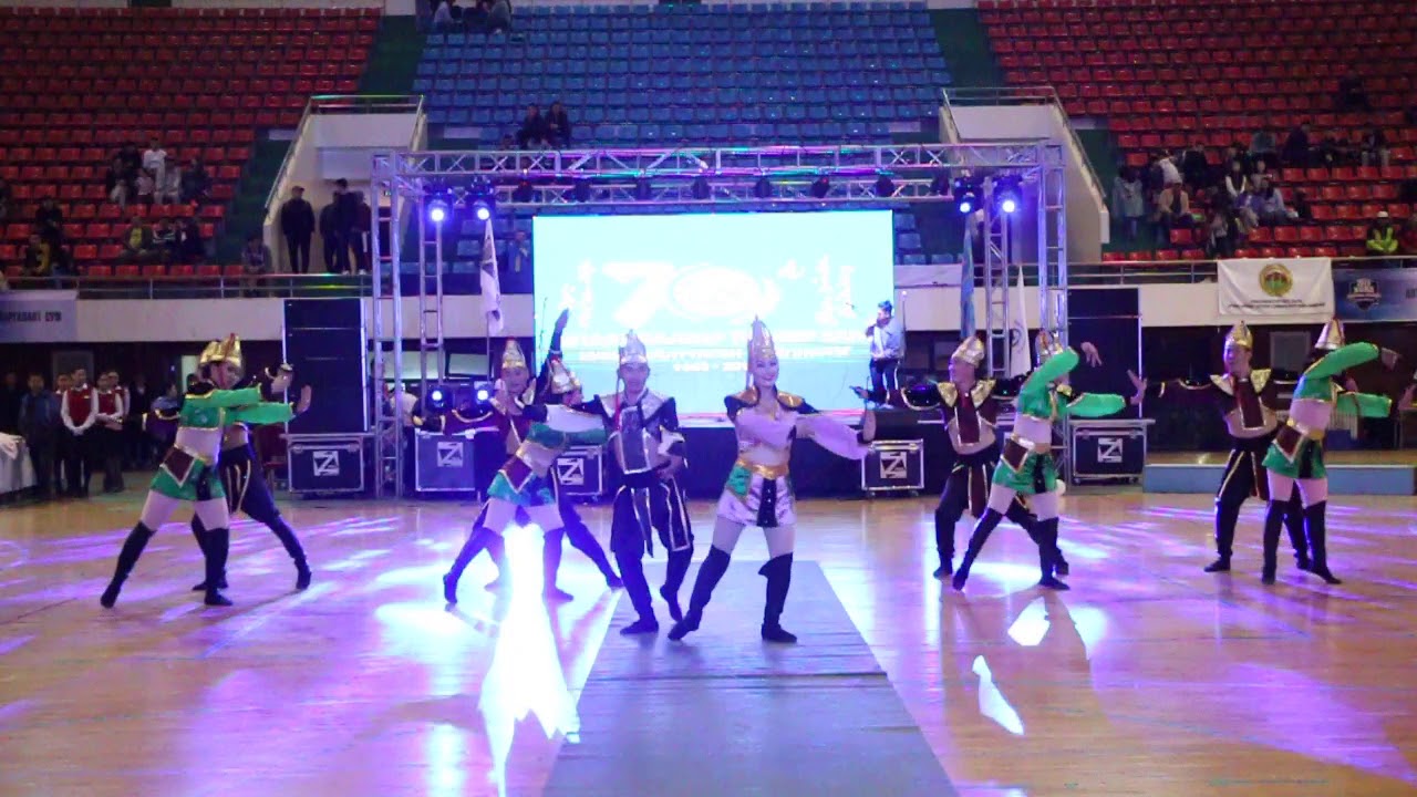 Салхит шувуу-УБТЗ-70 жил-Сайншанд зангилааны бүжигчид