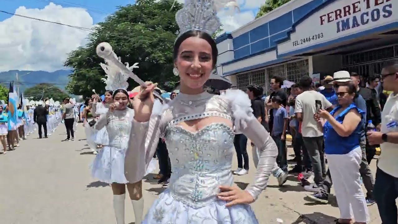 Espectacular la Banda Marcial del Instituto Francisco J. Mejía / 15 de Septiembre del 2025