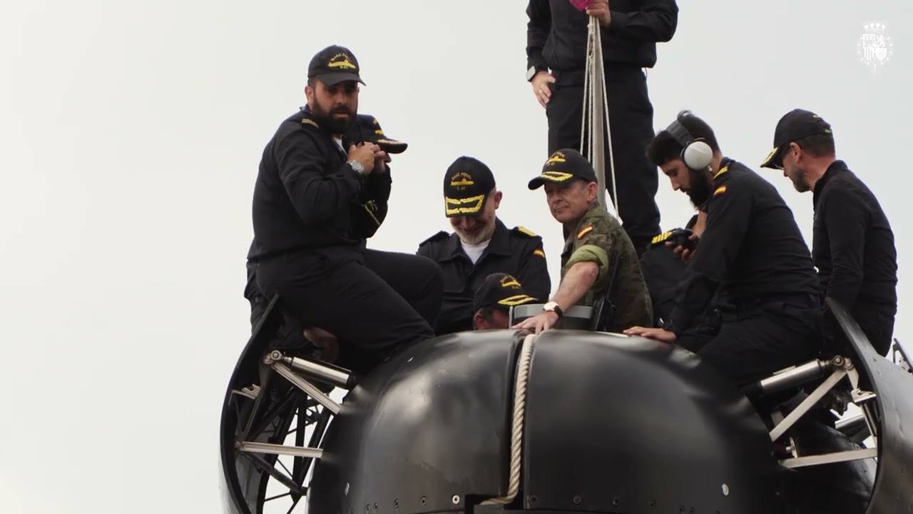 S.M. el Rey embarca en el submarino “Isaac Peral” S-81