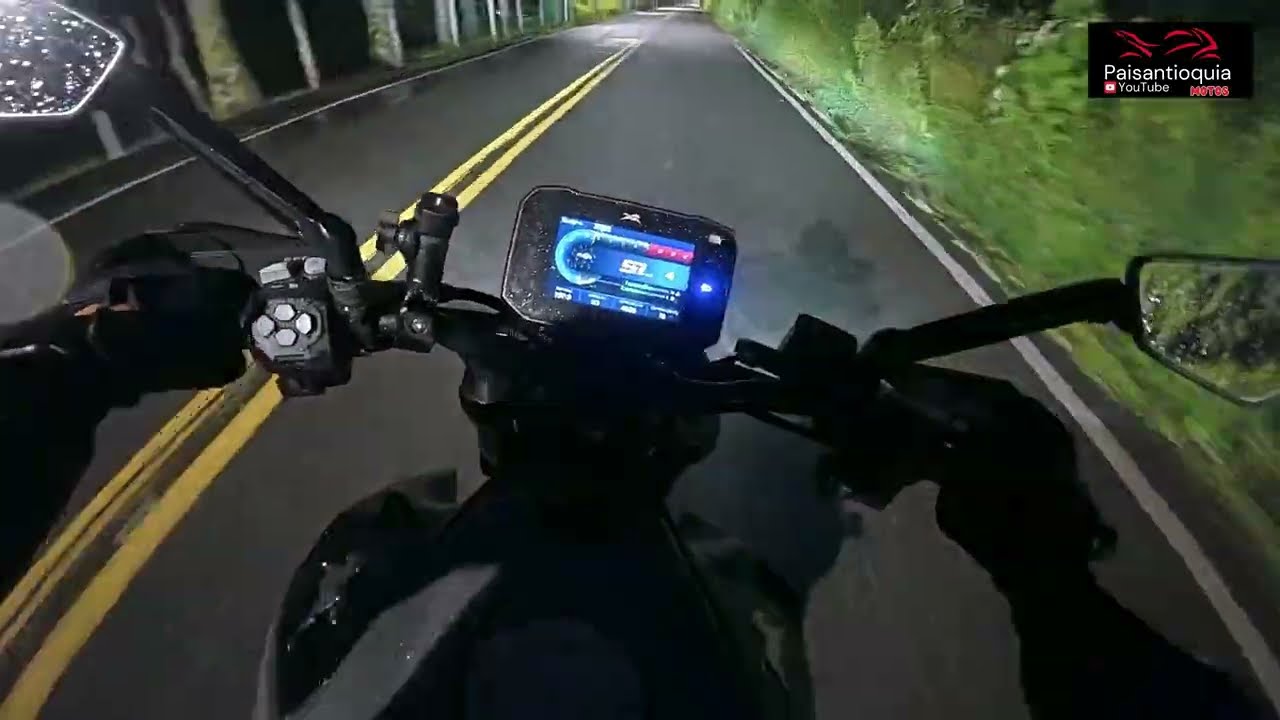TVS APACHE RTR 310‼️prueba de NOCHE 💥 velocidad final anda más que ns400😱 que PASO !!