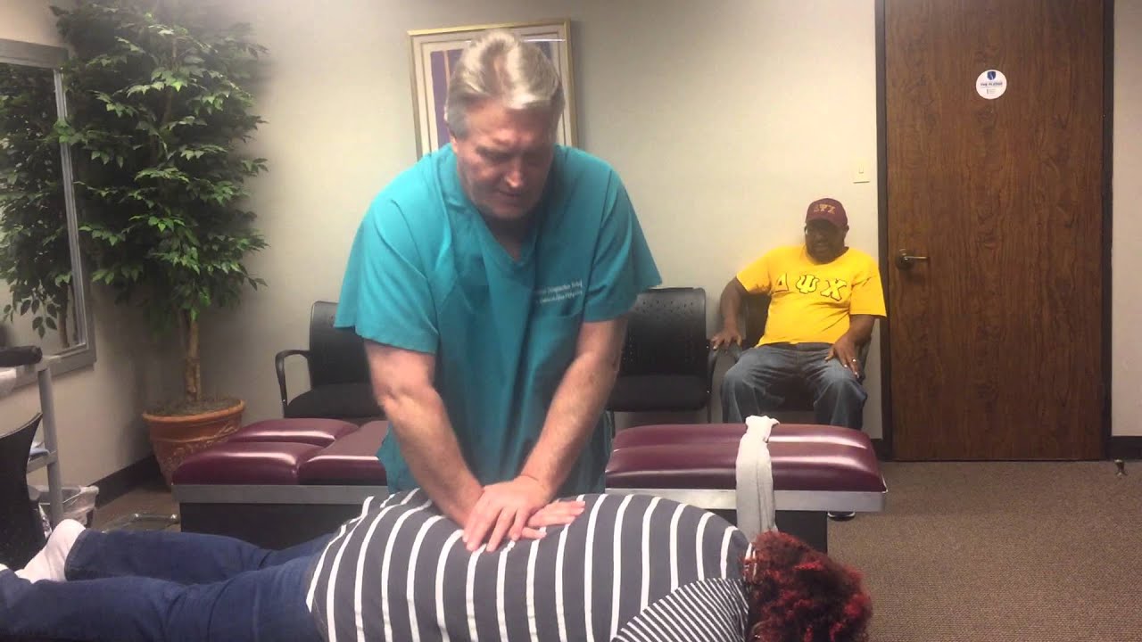 Как исправить горб вдовы, вызванный техническим заболеванием шеи @ Advanced Chiropractic Relief