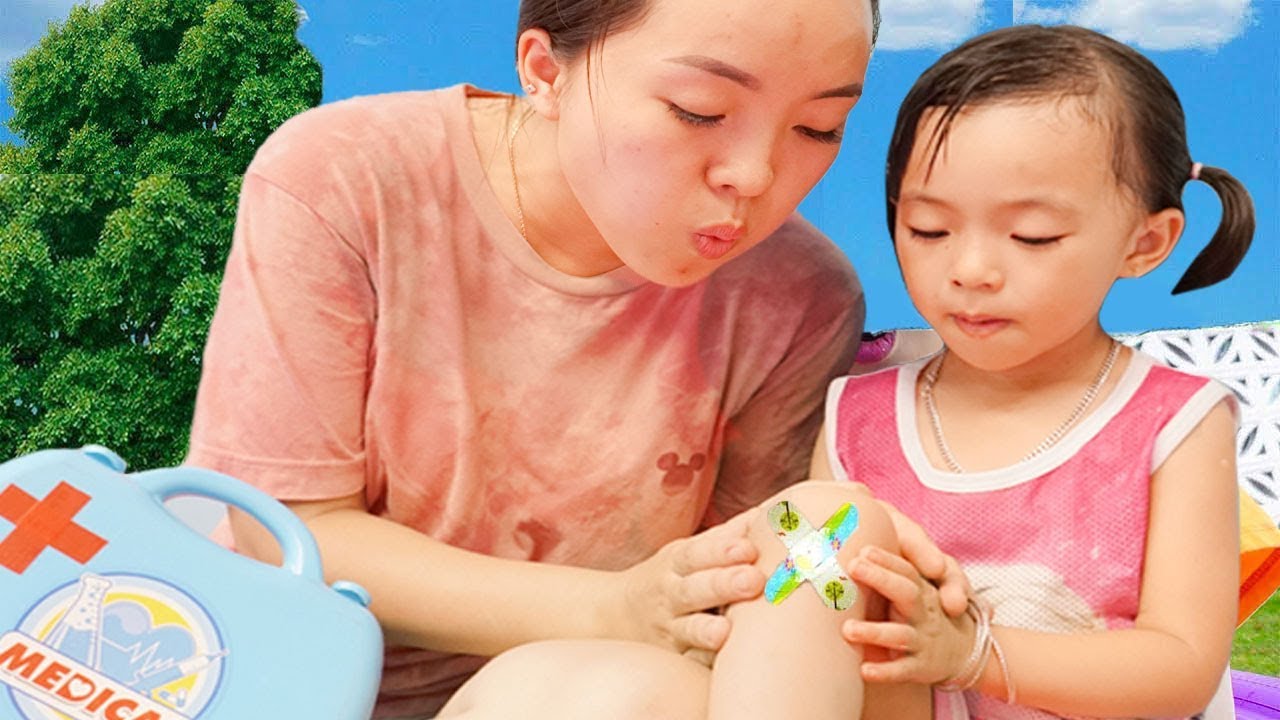 The Boo Boo Song #2 | Nursery Rhymes & Kids Songs 病気の歌