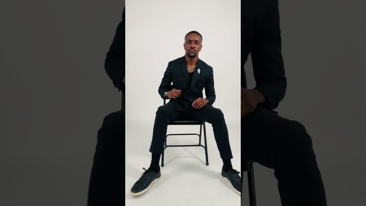 3 POSE IDEAS WITH A CHAIR 🪑