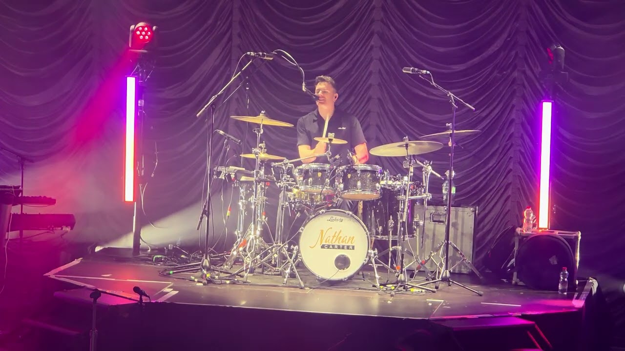 Nathan Carter and Sean O'Reilly- Whole Lotta Shakin Goin On / Lucille (London Palladium '26)