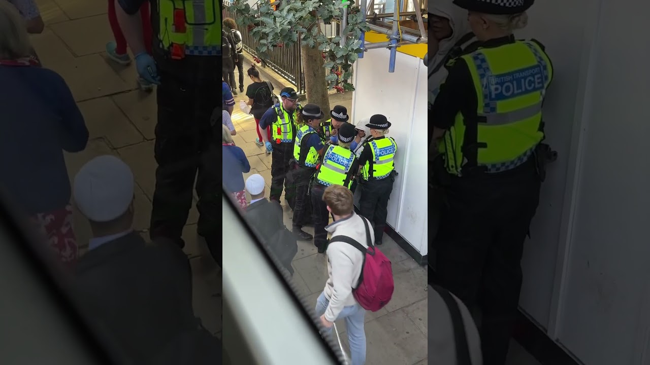 5 London Police forcefully restrain a women! #subscribetomychannel #artists #2023 #london #travel