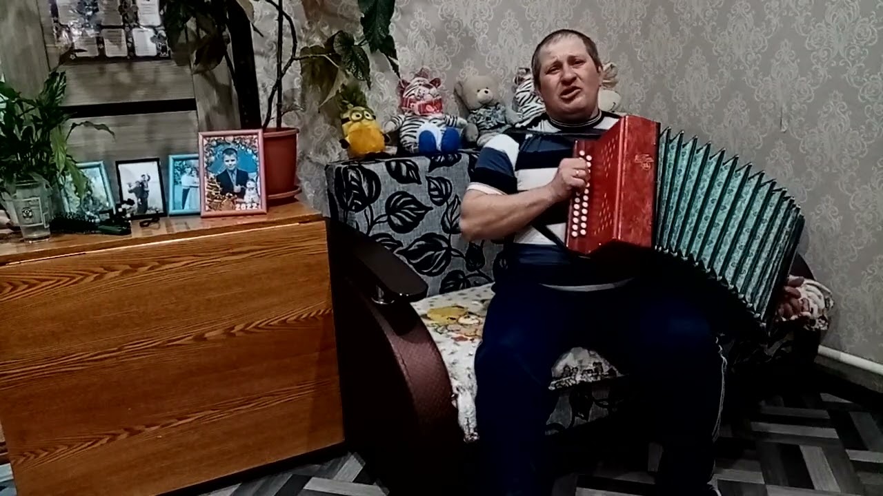 Отправить Есть красивая одна девушка на земле!