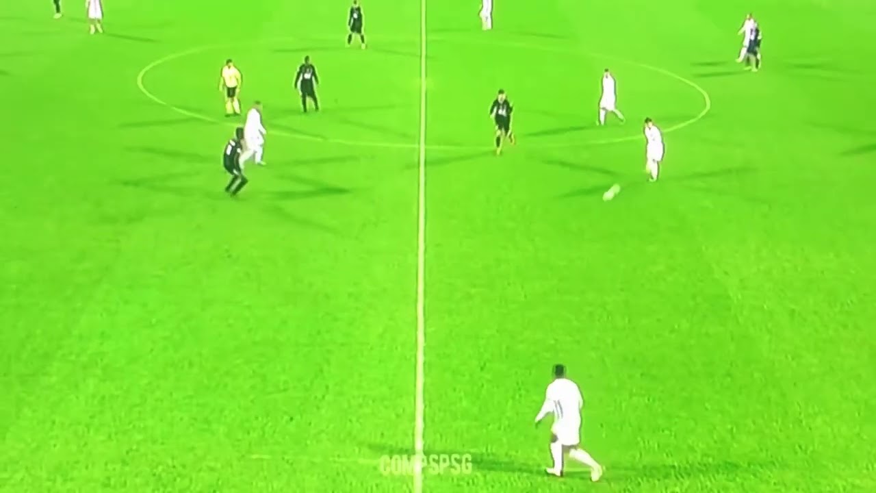 Edouard Michut Vs Vannes Psg Young Player