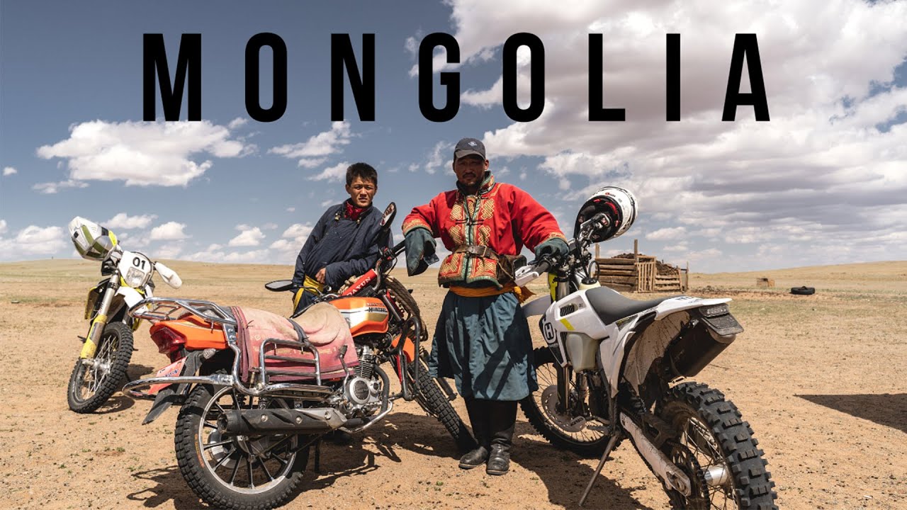LA MONGOLIA IN SELLA AD UNA MOTO DA ENDURO