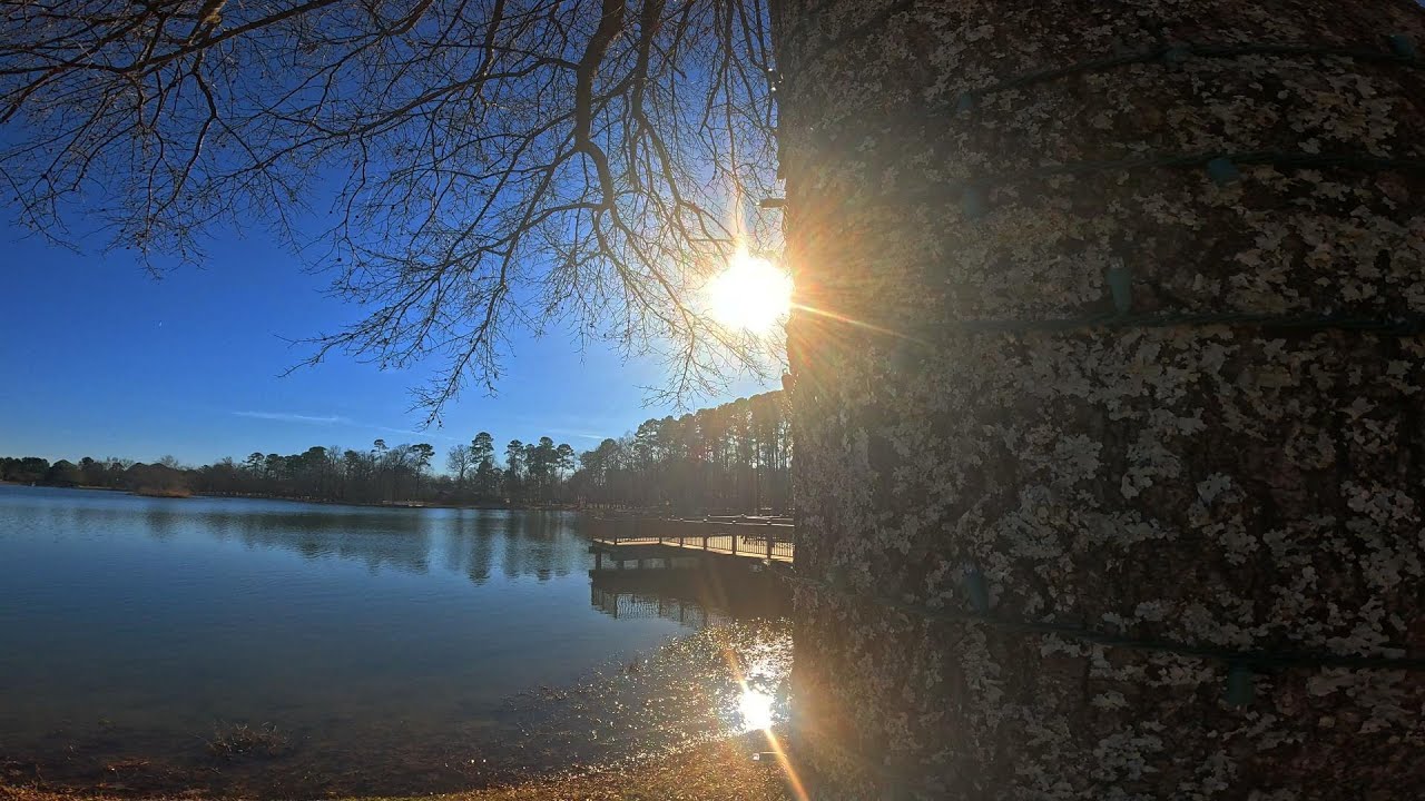 a Quiet Golden Light | January Walk by the Lake at Golden Hour
