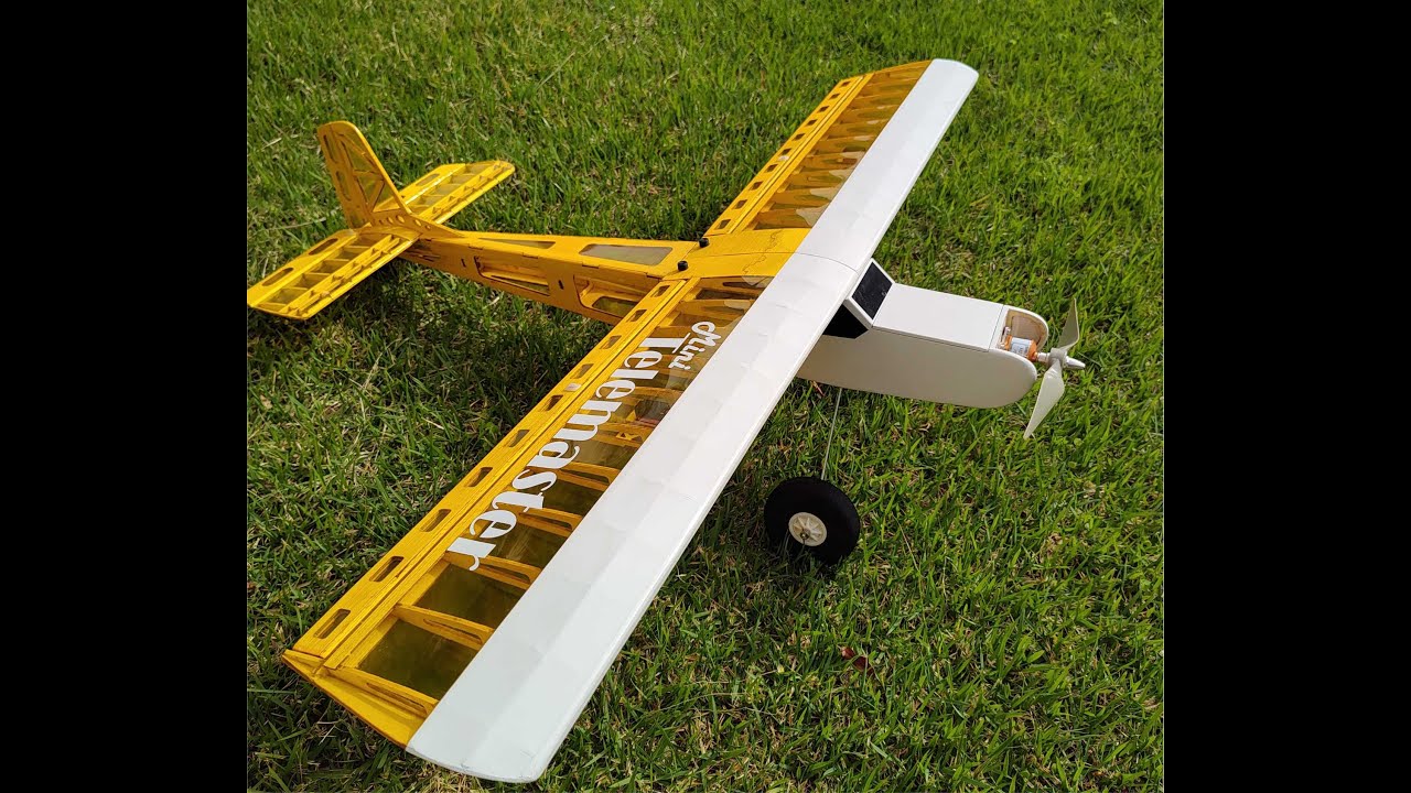 Prévia do Aeromodelo Mini Telemaster - O melhor kit para iniciantes em balsa