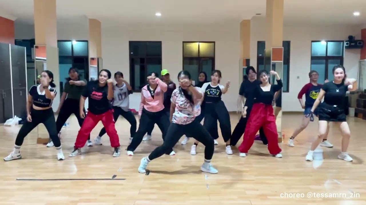 FEEL THE ENERGY - Shaggy x Busy Signal || ZUMBA || Dance Fitness || Choreo @tessamrn_zin