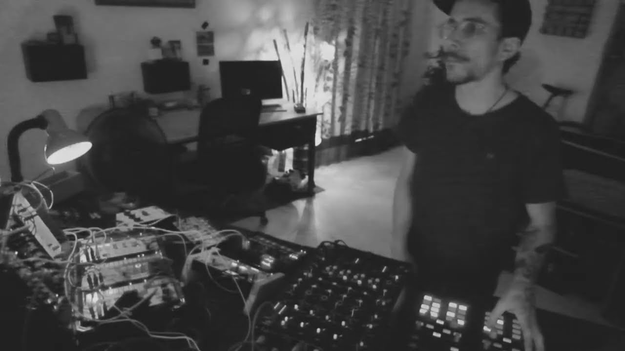 ALIVE STUDIO 002 // TECHNO DEEPGROOVE