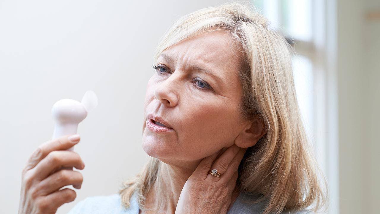 A Gyno Answers: What Are Hot Flashes — and How Do You Stop Them?!