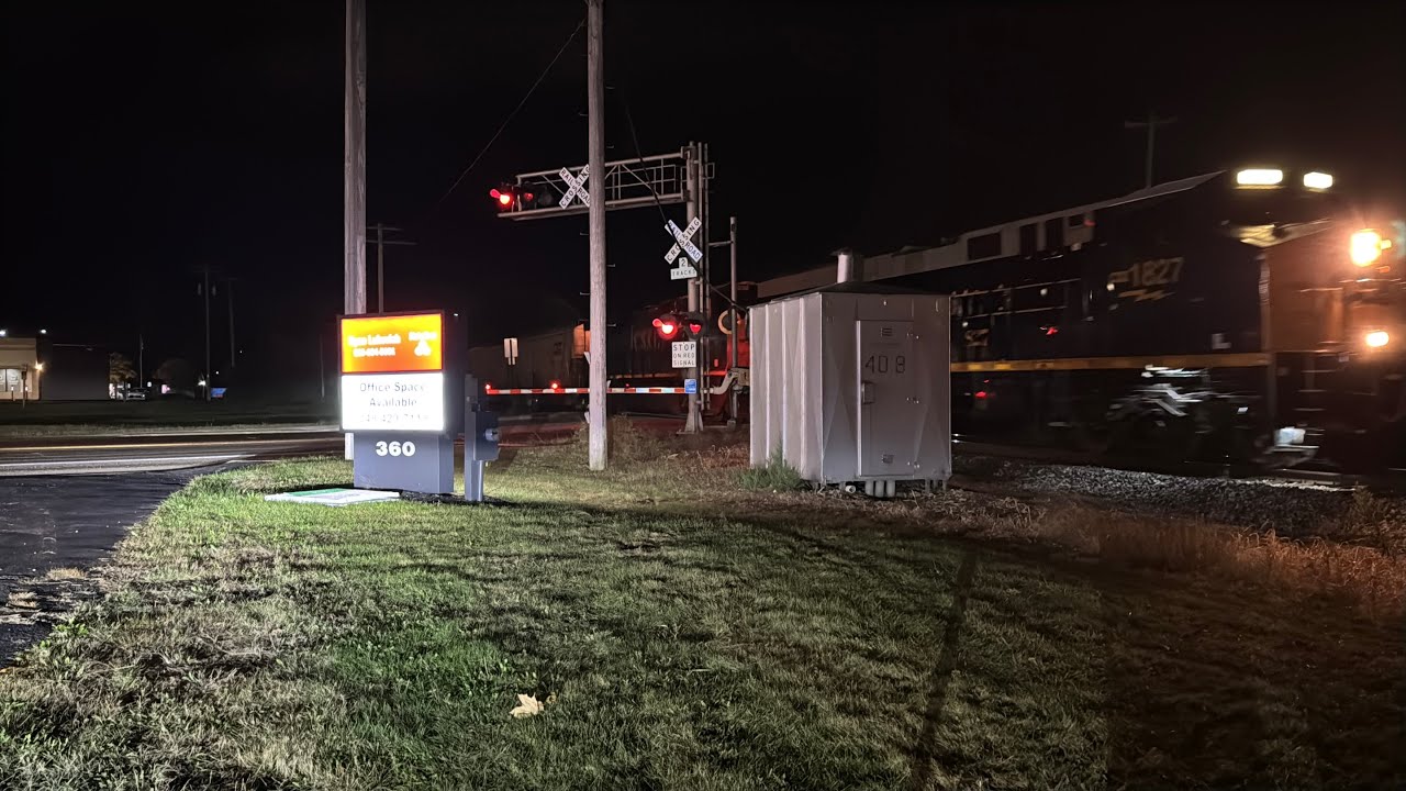 CSX 1827 in Grand Blanc Mi