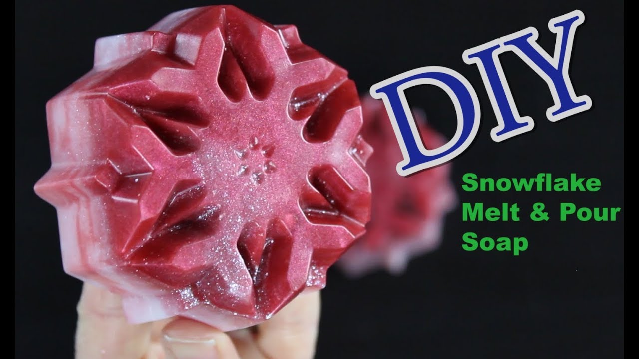 DIY Melt and Pour Soap Tutorial / How To Make Peppermint Snowflake Soap
