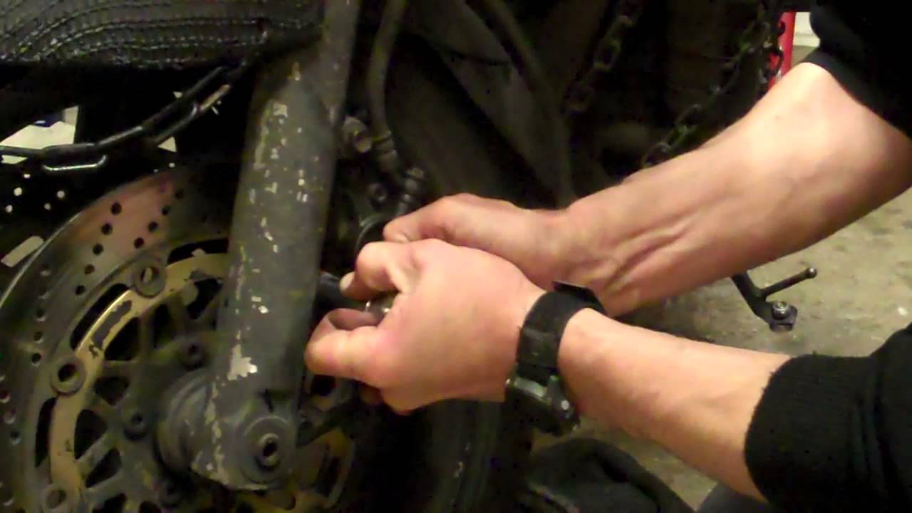 Delboy's Garage, Motorcycle Front Brake Caliper Rebuild Part 2.