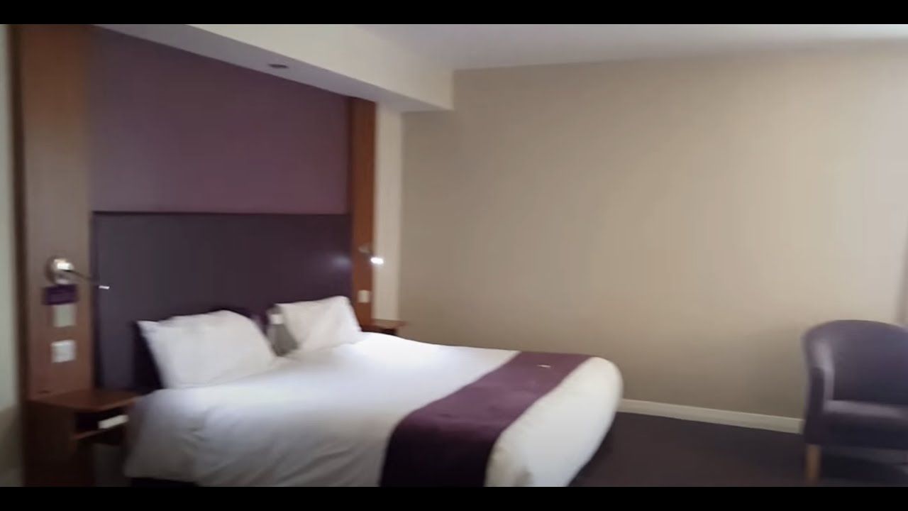 Premier Inn Hotel: tour inside Coventry UK City Centre Assisted Ensuite Room (Belgrade Plaza)